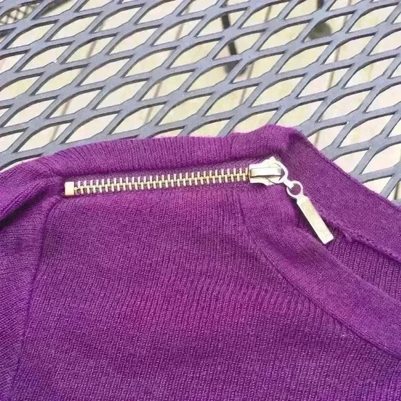 COPY - Roz and Ali Sweater: Size Large : Good Condition - Picture 2 of 4